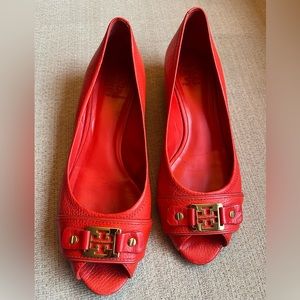 Tory Burch Orange Peep Toe Leather Low Wedge Pumps Size 10
